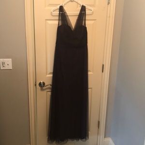 ⬇️ Amasale size 8 dress in plum, tulle overlay